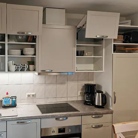 بيت للعطل In With Kitchen